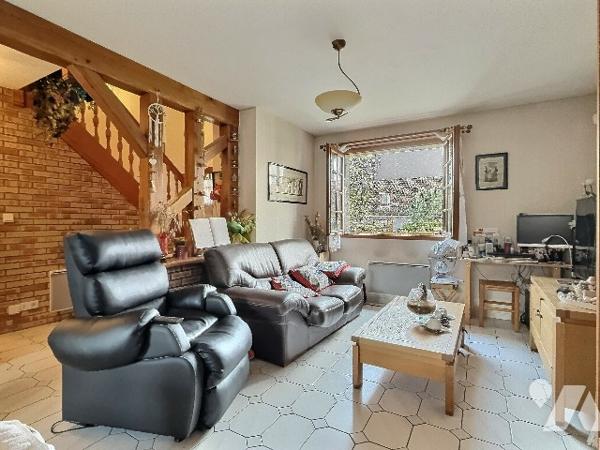 Maison avec trois chambres sur 390m² de terrain