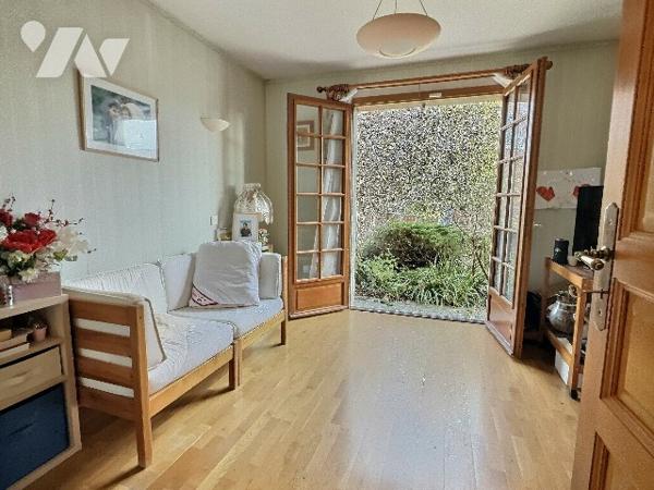 Maison avec trois chambres sur 390m² de terrain