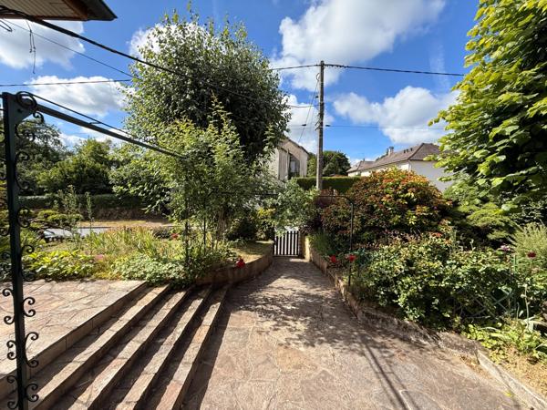 EN EXCLUSIVITE ! Pavillon de 114m², sur sous sol,  terrain de 956m2 180 000 €