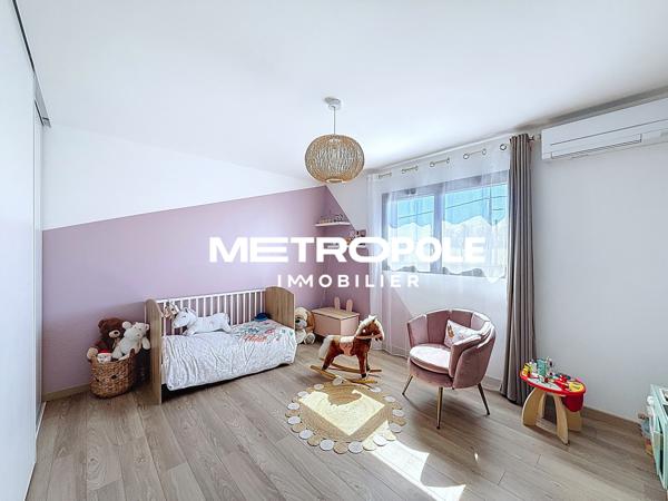 Maison 6 pièce(s) 5 chambre(s) 195 m²