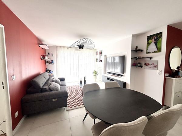 Appartement 4 pièces de prestige à vendre à Pontoise - Secteur Bossut €348 000 ** - Référence 11186