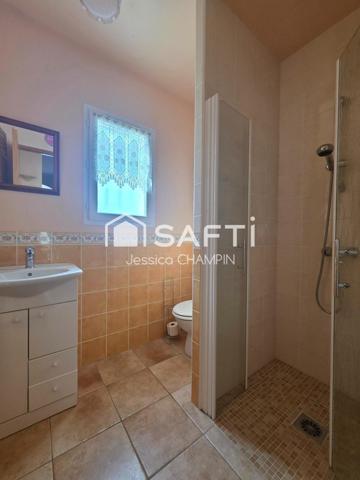 Maison contemporaine de plain-pied 4 chambres et terrain arboré , vue Pyrénées