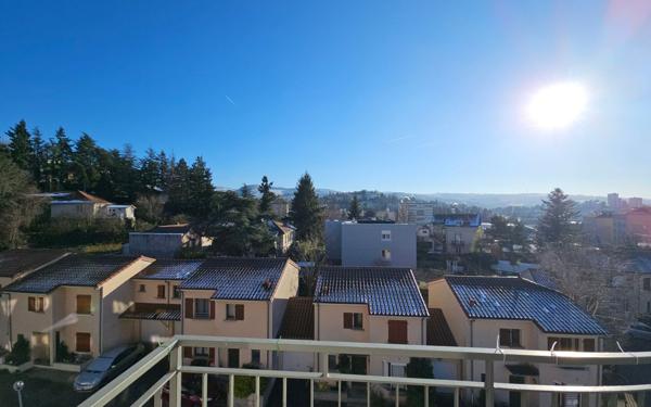 Appartement à vendre    3 pièces • 62,93 m2 Saint-Étienne