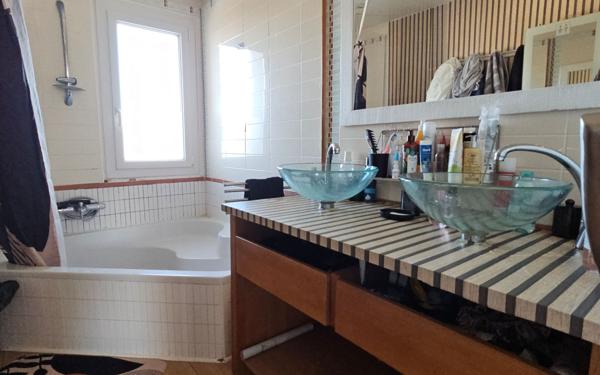 Appartement à vendre    3 pièces • 62,93 m2 Saint-Étienne