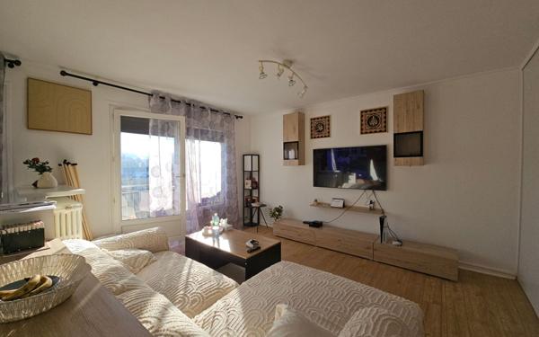 Appartement à vendre    3 pièces • 62,93 m2 Saint-Étienne