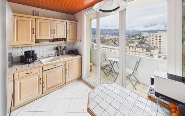 Appartement à vendre    3 pièces • 68,04 m2 Chambéry