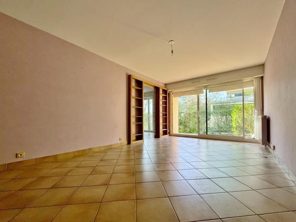 Appartement  4 pièce(s)  2 chambre(s)  81.3 m²