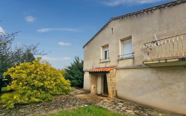 Maison à vendre    6 pièces •  Uzès