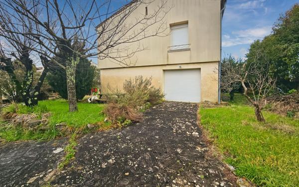 Maison à vendre    6 pièces •  Uzès