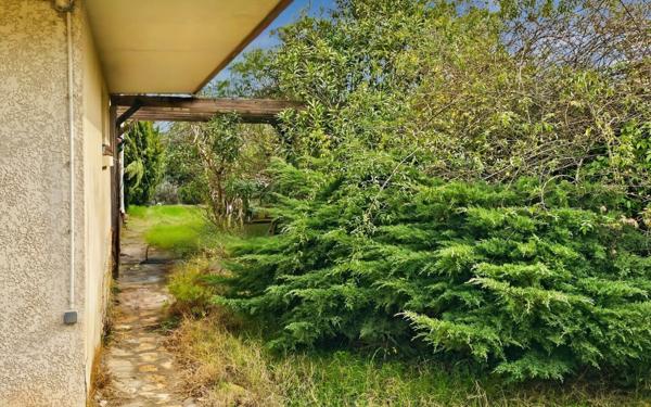 Maison à vendre    6 pièces •  Uzès