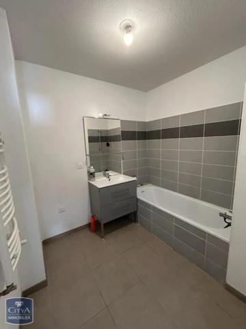 Appartement à louer 3 pièces 66.99m² Cenon (33150)