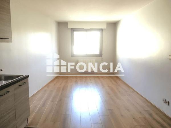 Location Appartement 2 pièces 39.54 m² - 80 RUE DU COLOMBIER Orleans 45000