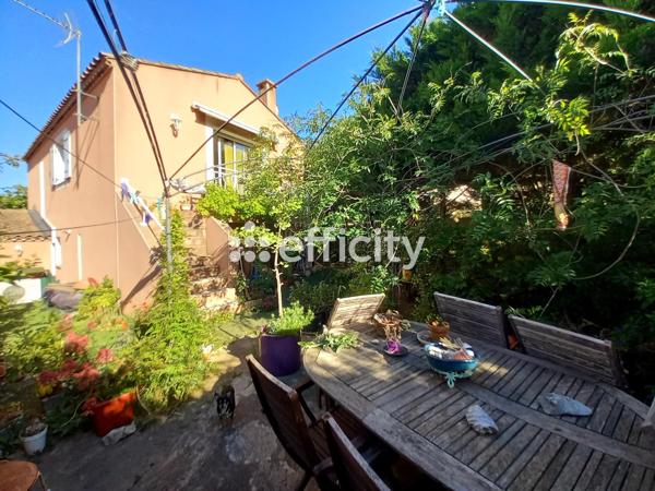Maison
         4 pièces
        - 126 m² Bien prestige 646 000 € *