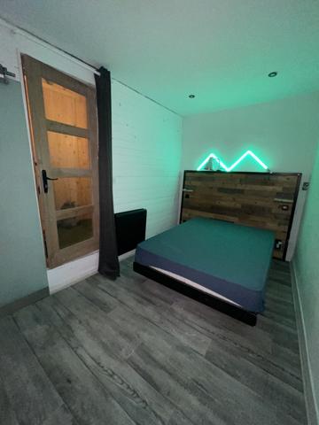 Immeuble
         6 pièces
        - 140 m² 276 000 € *