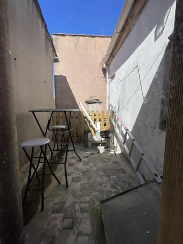 Immeuble
         6 pièces
        - 140 m² 276 000 € *