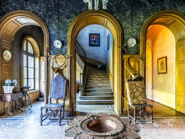 Château et dépendance proche Lyon