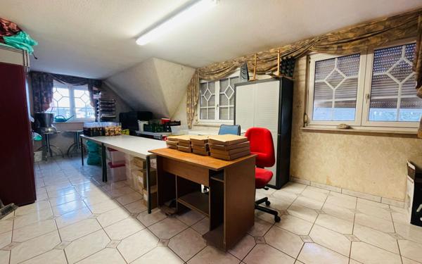 Maison à vendre    4 pièces • 220 m2 Reichstett