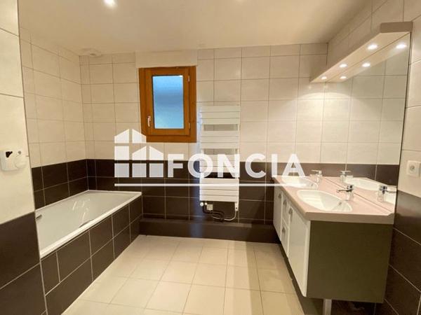 Location Appartement 3 pièces 89.5 m² - 13 BOULEVARD DE LA CHARITÉ Caen 14000