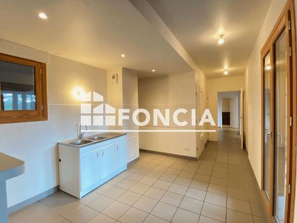 Location Appartement 3 pièces 89.5 m² - 13 BOULEVARD DE LA CHARITÉ Caen 14000