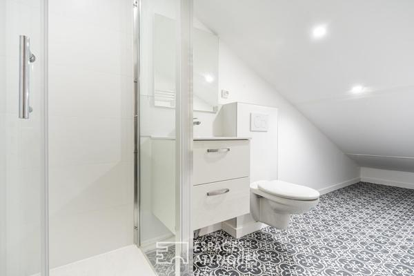 Duplex rénové à Lyon 8e.