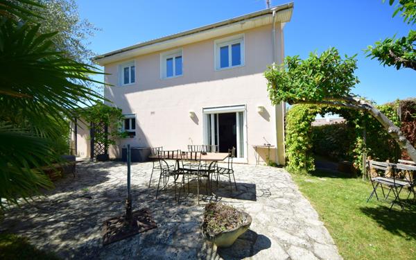 Maison à vendre    5 pièces •  Saint-Germain-lès-Corbeil