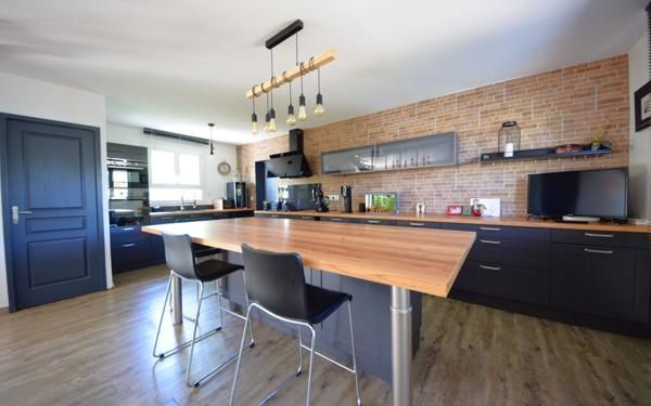 Maison à vendre    5 pièces •  Saint-Germain-lès-Corbeil
