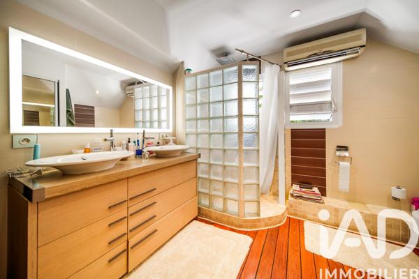 Maison à vendre 7 pièces 235 m² Saint-Denis