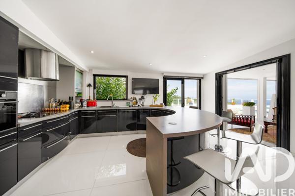 Maison à vendre 7 pièces 235 m² Saint-Denis