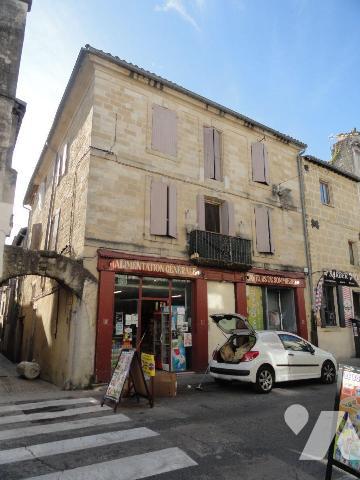 EN EXCLUSIVITE IMMEUBLE DE RAPPORT . Il se compose en rez-de-chaussée d'un local commercial en ...