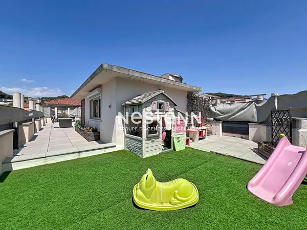 TOIT TERRASSE 75M² EN DUPLEX - 5P - 109M² - GARAGE - FAIBLE CHARGE - DERNIER ÉTAGE