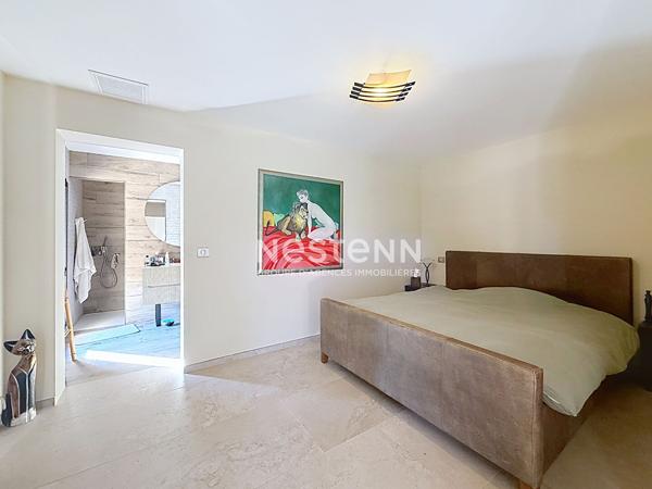 A VENDRE Maison La Garde Freinet 5 pièces 200 m2- terrain 24956m2- Calme- Prestige