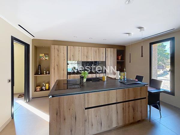 A VENDRE Maison La Garde Freinet 5 pièces 200 m2- terrain 24956m2- Calme- Prestige
