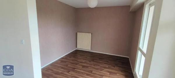 Appartement à louer 2 pièces 67.27m² Poitiers (86000)
