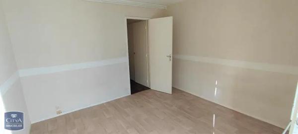 Appartement à louer 2 pièces 67.27m² Poitiers (86000)