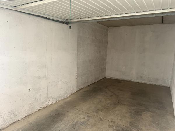 Garage fermé en sous sol
