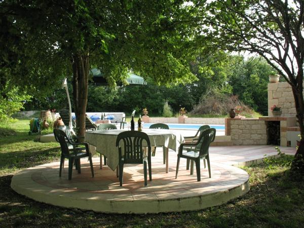 Maison 130 m2 sur plus de 5 hectares de bois et prairie.