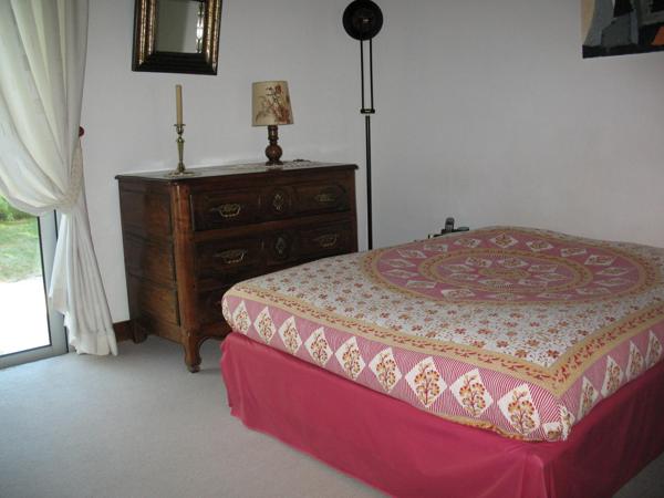 Maison 130 m2 sur plus de 5 hectares de bois et prairie.