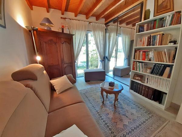 Maison 130 m2 sur plus de 5 hectares de bois et prairie.