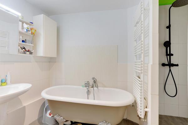 T3 lumineux 74m2 avec 2 balcons en étage – Parc Montsouris, Paris 14e