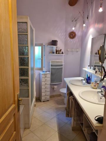 Villa avec piscine à Roussillon