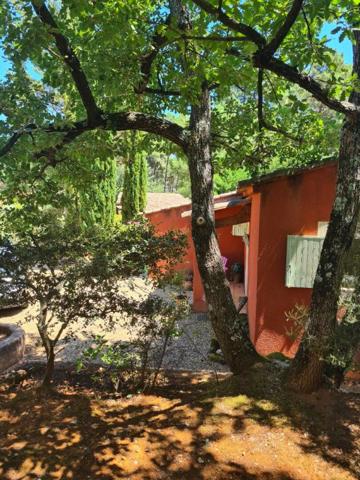 Villa avec piscine à Roussillon