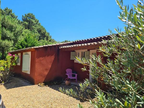 Villa avec piscine à Roussillon