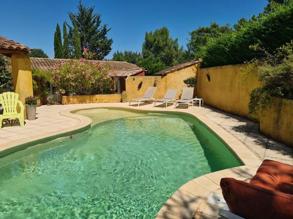 Villa avec piscine à Roussillon