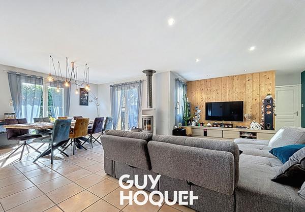 Villa Plain pied 4 chambres et Terrain de 832 m² environ - 71000 SENNECE LES MACON