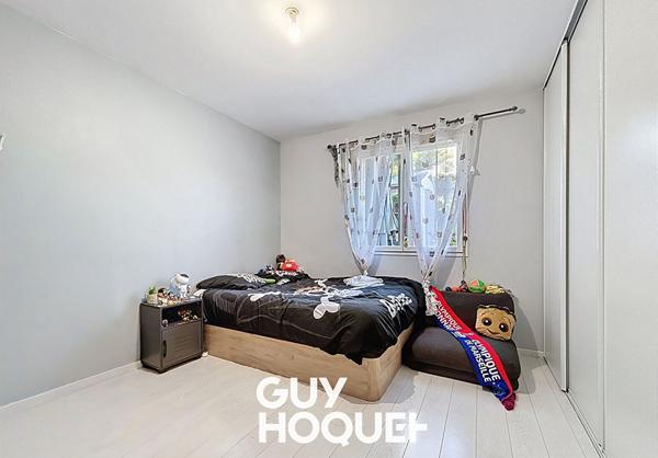 Villa Plain pied 4 chambres et Terrain de 832 m² environ - 71000 SENNECE LES MACON