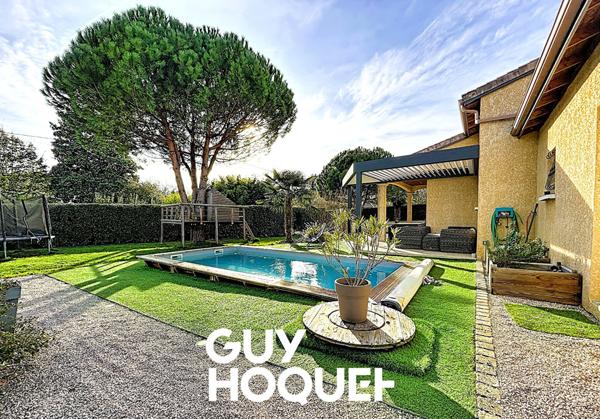 Villa Plain pied 4 chambres et Terrain de 832 m² environ - 71000 SENNECE LES MACON