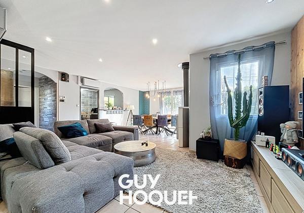 Villa Plain pied 4 chambres et Terrain de 832 m² environ - 71000 SENNECE LES MACON