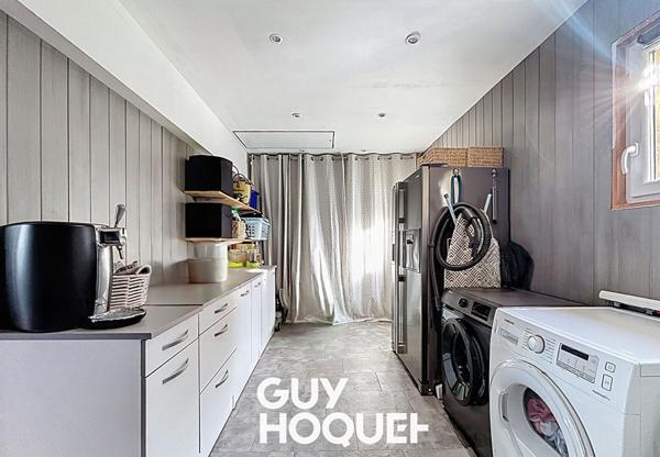 Villa Plain pied 4 chambres et Terrain de 832 m² environ - 71000 SENNECE LES MACON