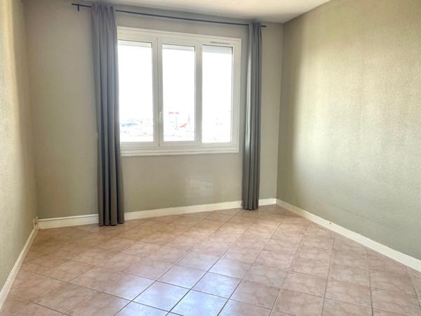Appartement 5 pièce(s) 4 chambre(s) 127.6 m²