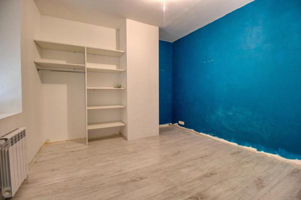 Maison de ville familiale de 152 m² avec grand jardin de 1 526 m², commerces à pied!
